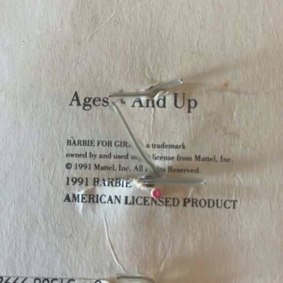 1991 Barbie Face Vintage Button Set - Picture 2 of 3